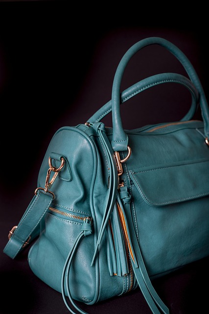 strap in shopping-money-2