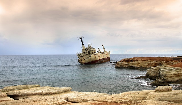 wreck in transport-travel-3