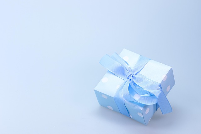 package in shopping-money