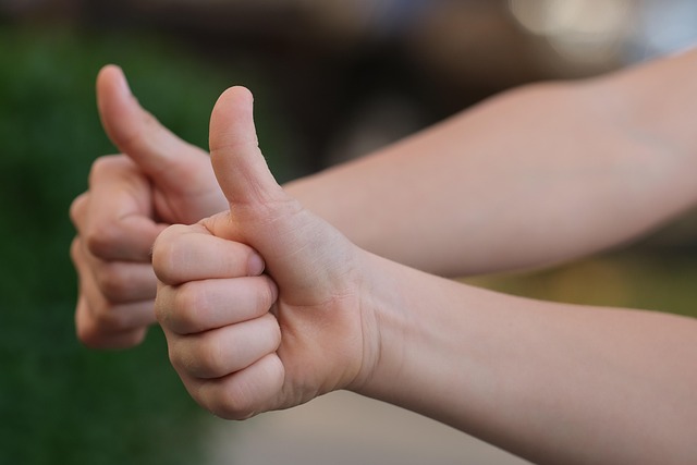 gesture in communication