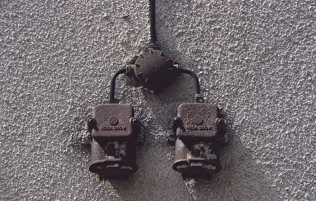 outlet in technology-devices-3