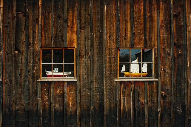 cabin in food-dining