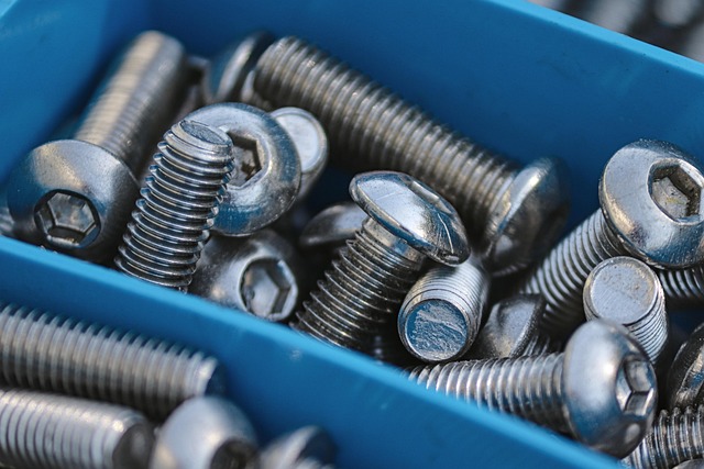 screw in home-living-6